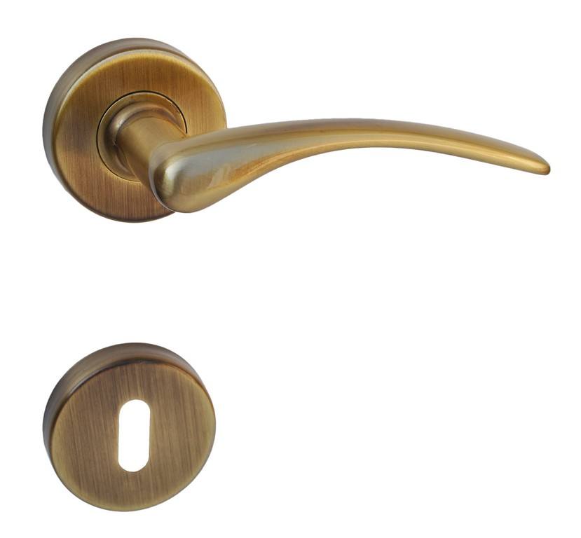 golf-surolt-bronz-korrozettas-kilincs